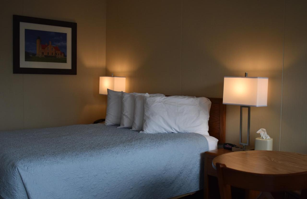 Lighthouse View Motel Макино Сити Стая снимка