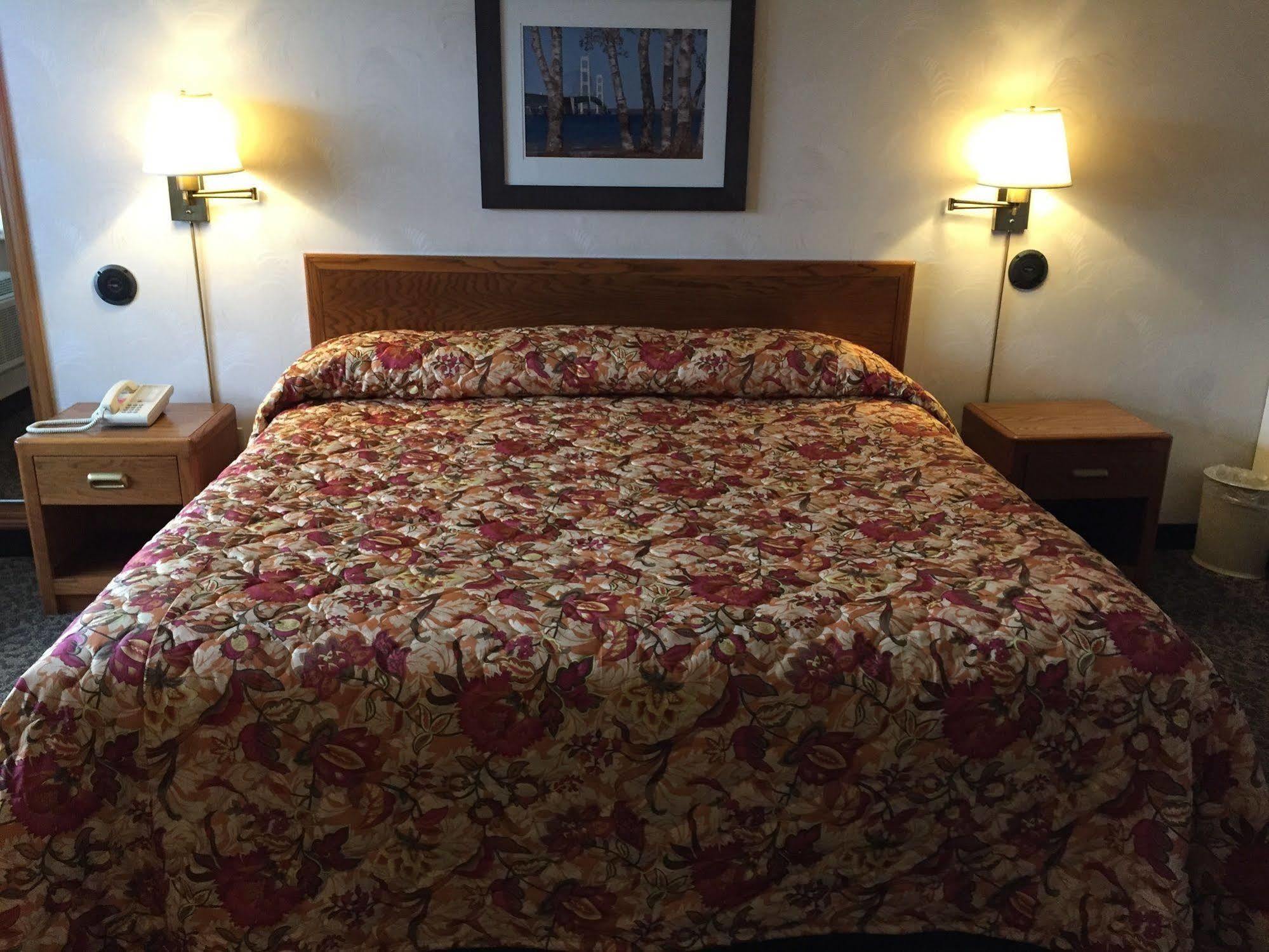 Lighthouse View Motel Макино Сити Екстериор снимка