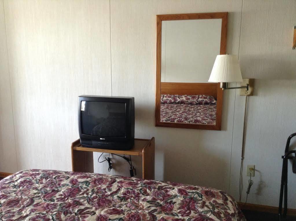 Lighthouse View Motel Макино Сити Екстериор снимка
