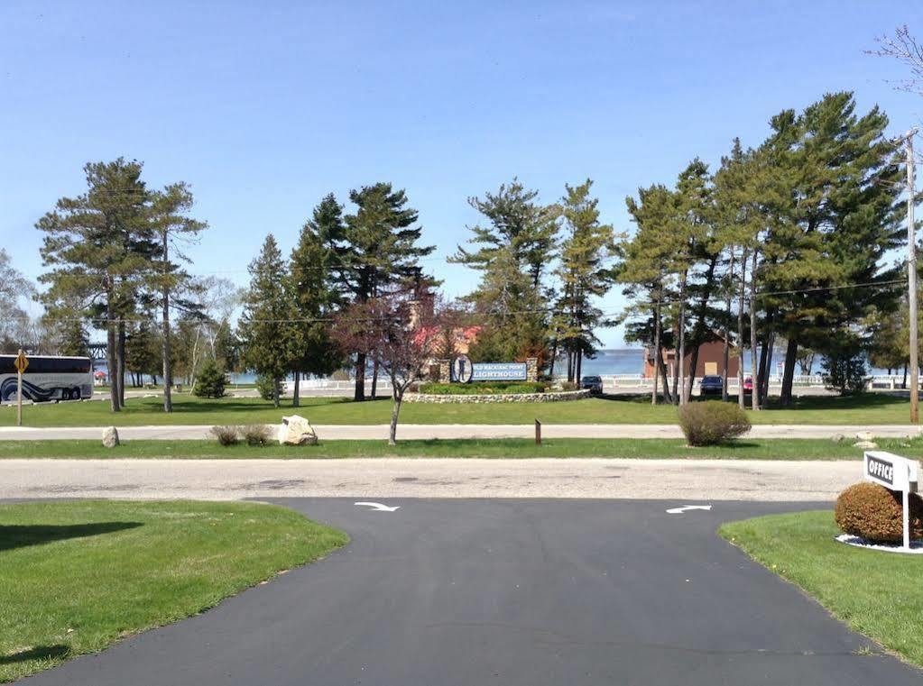 Lighthouse View Motel Макино Сити Екстериор снимка